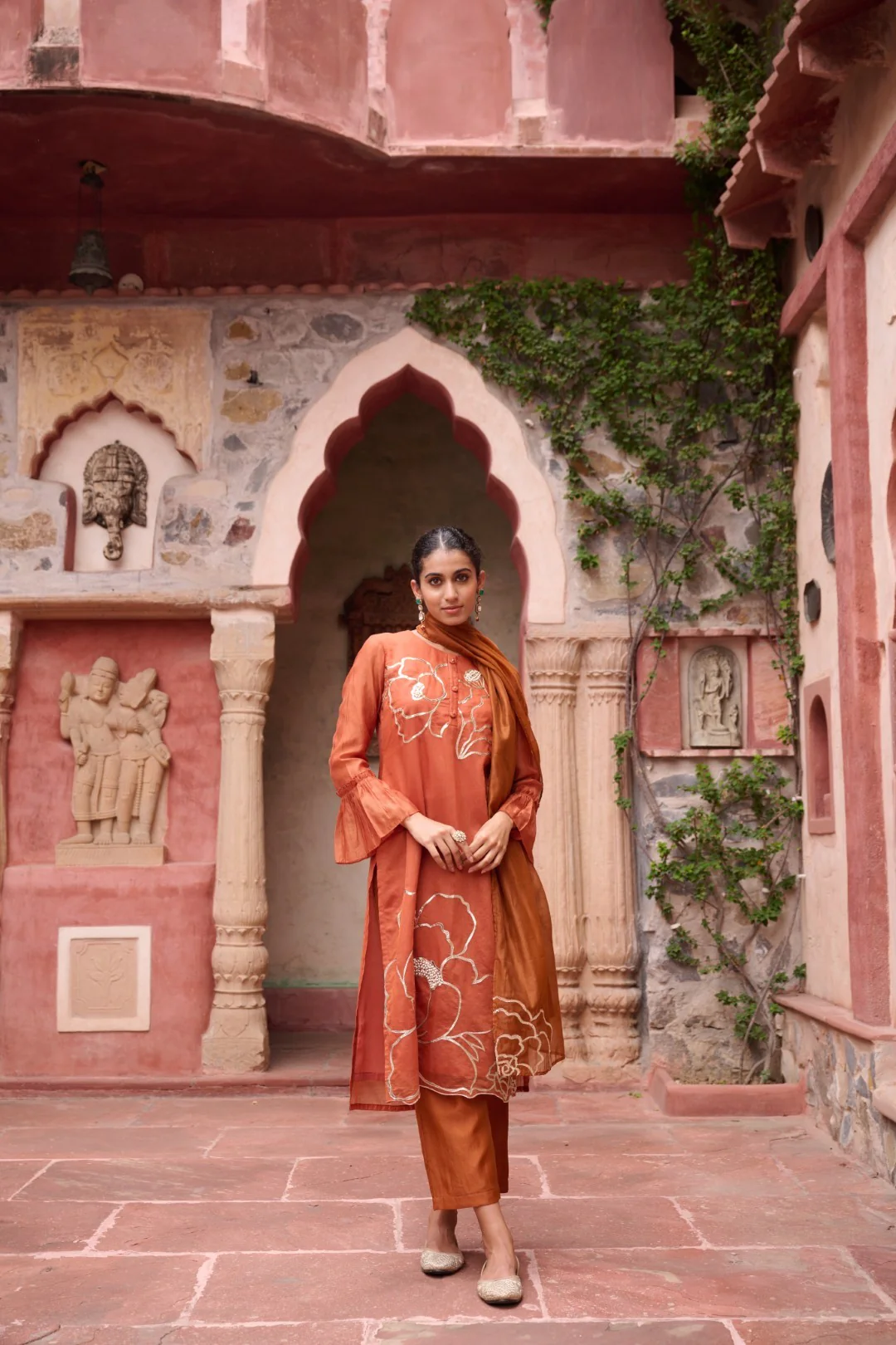 Sangini Apricot Premium Suit set - Image 27