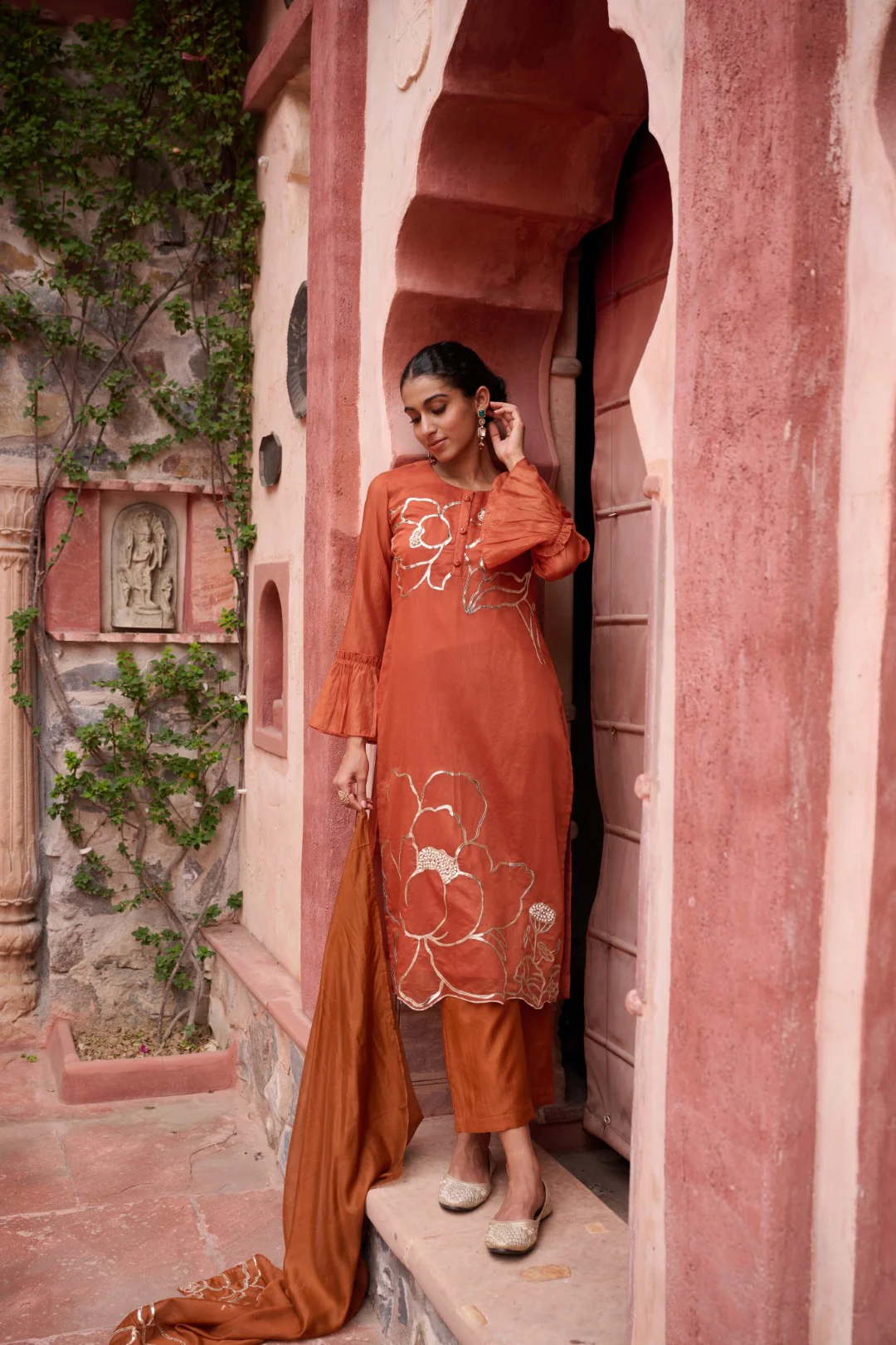 Sangini Apricot Premium Suit set - Image 34