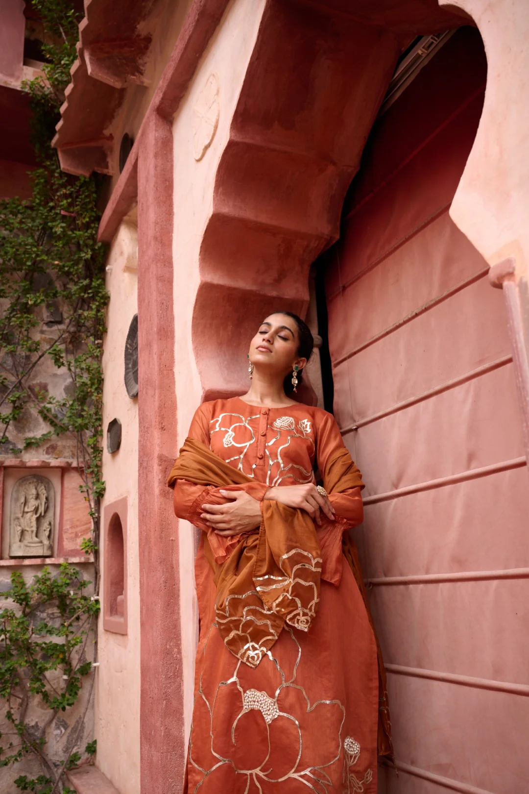 Sangini Apricot Premium Suit set - Image 43