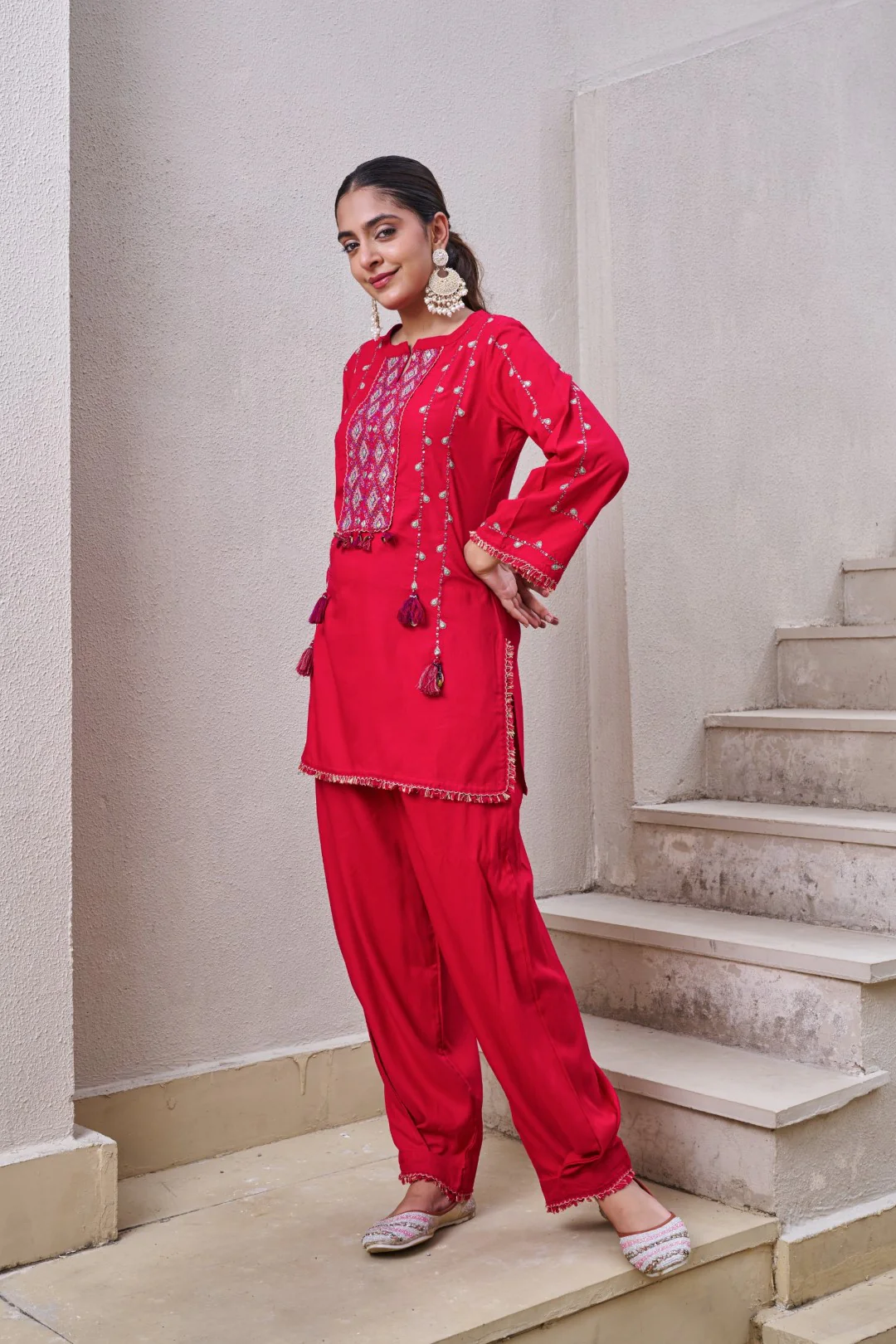 Stravi scarlet embroidery co-ord set - Image 5
