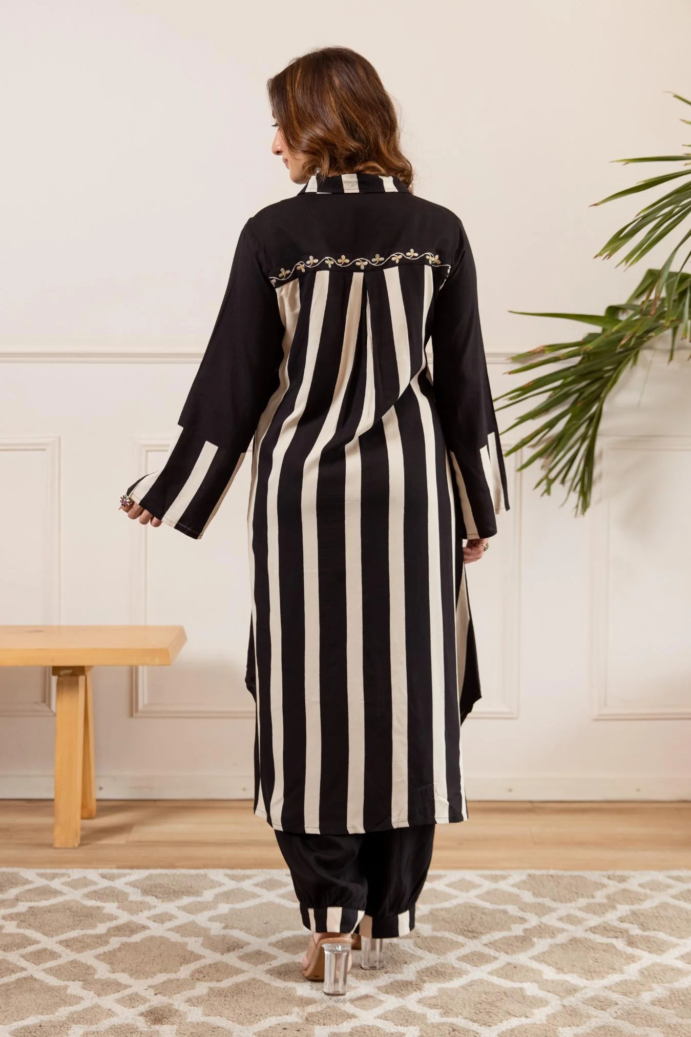 Stravi sable printed cotton Kurta Pant set - Image 3
