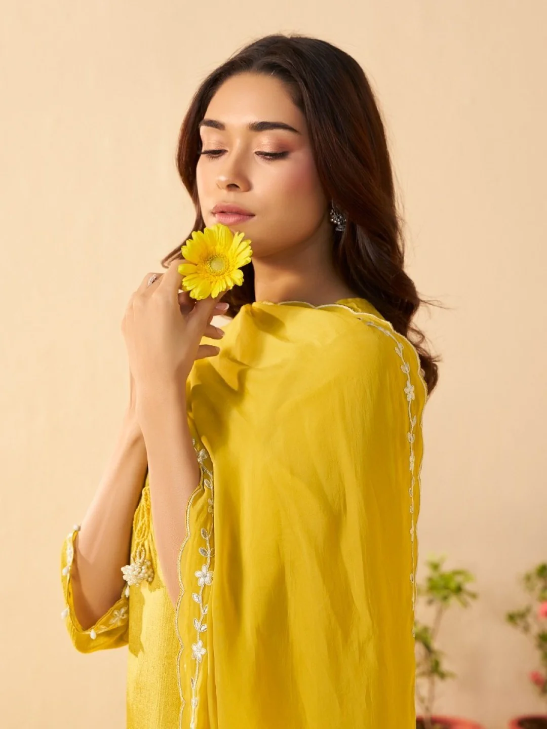 Albeli Maize Embroidery Premium Suit Set - Image 8