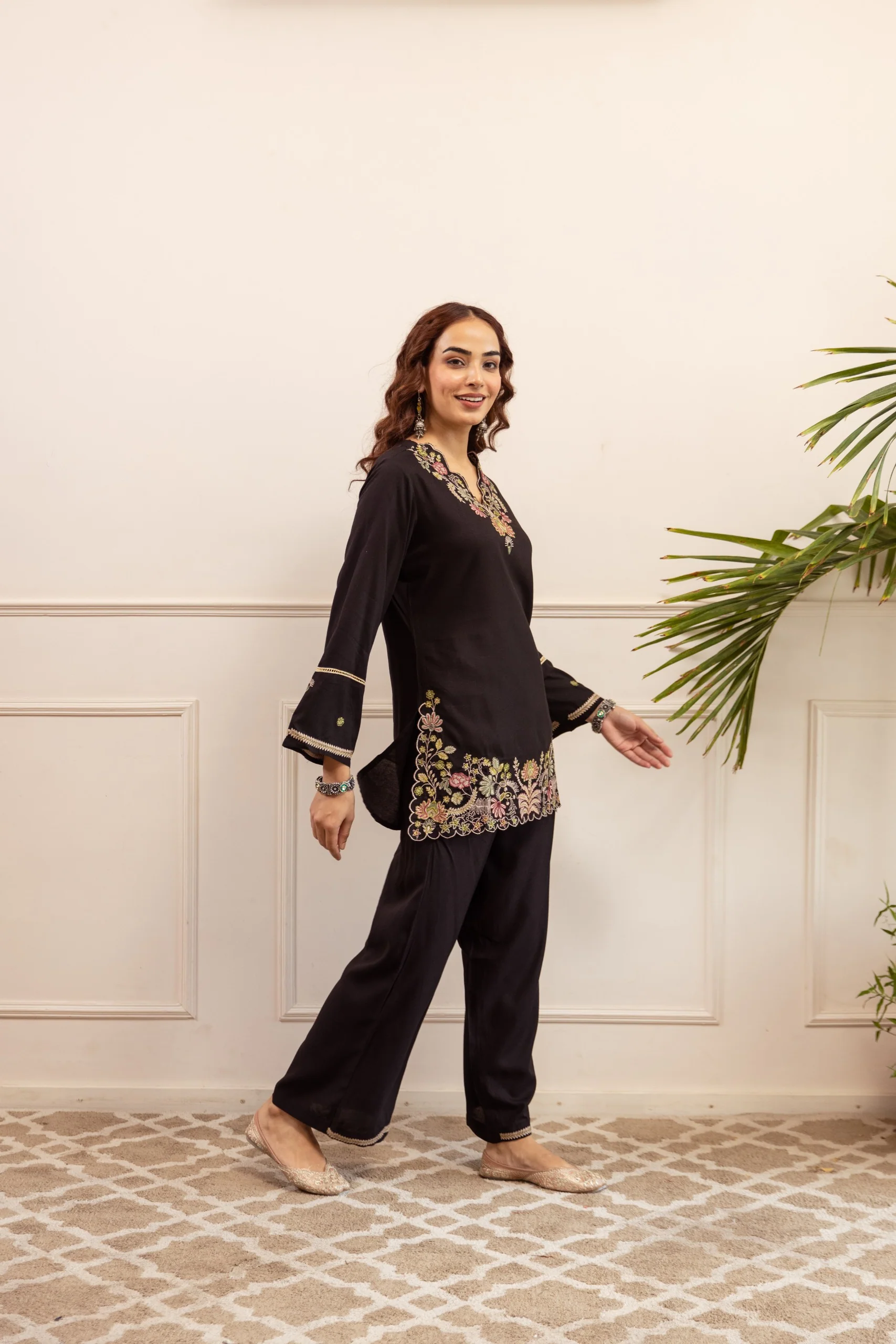 Stravi jade embroidery co-ord set - Image 6