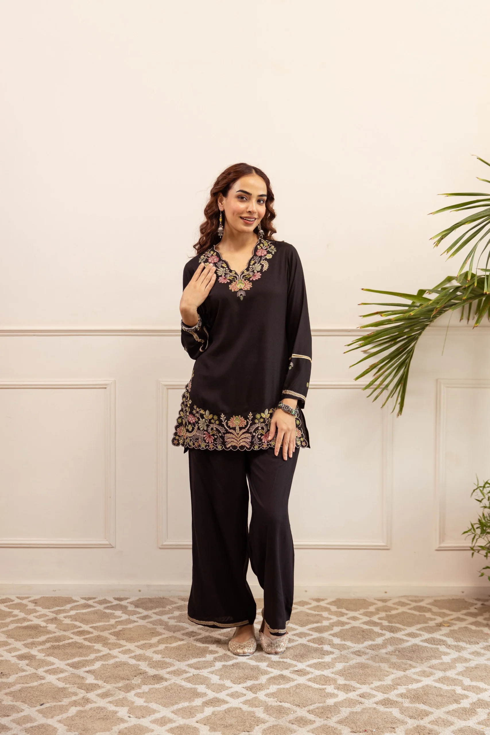 Stravi jade embroidery co-ord set - Image 8