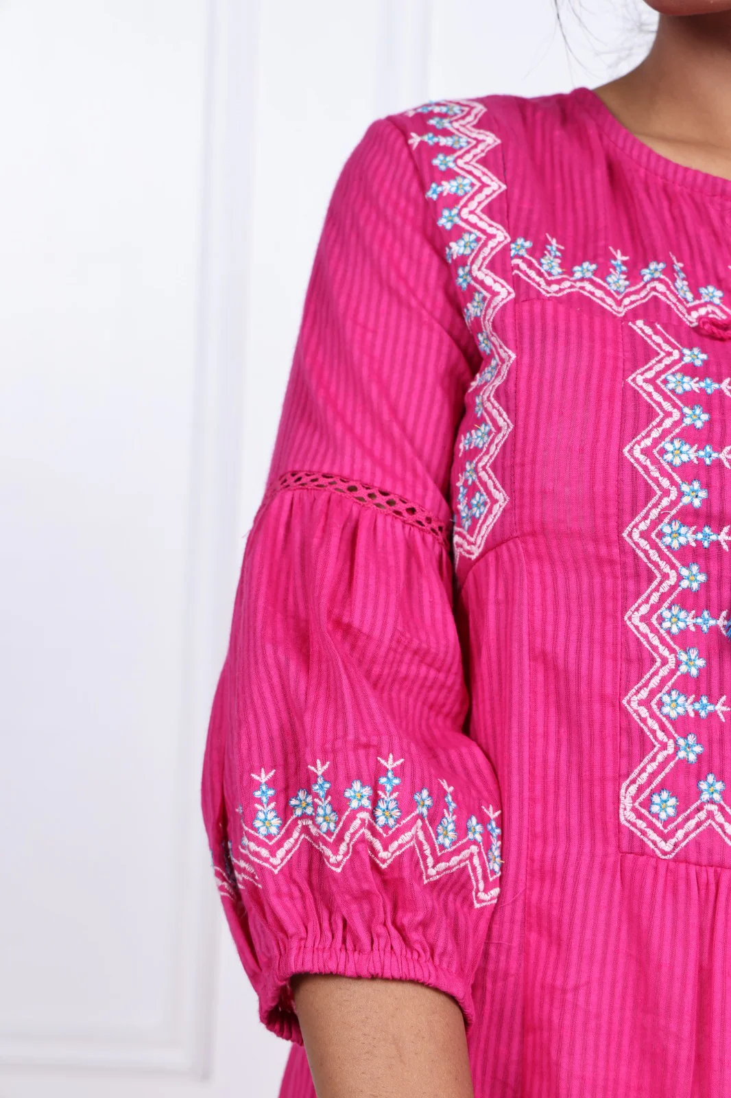 Soro Rani Embroidery Cotton Kurta Pant Set - Image 3