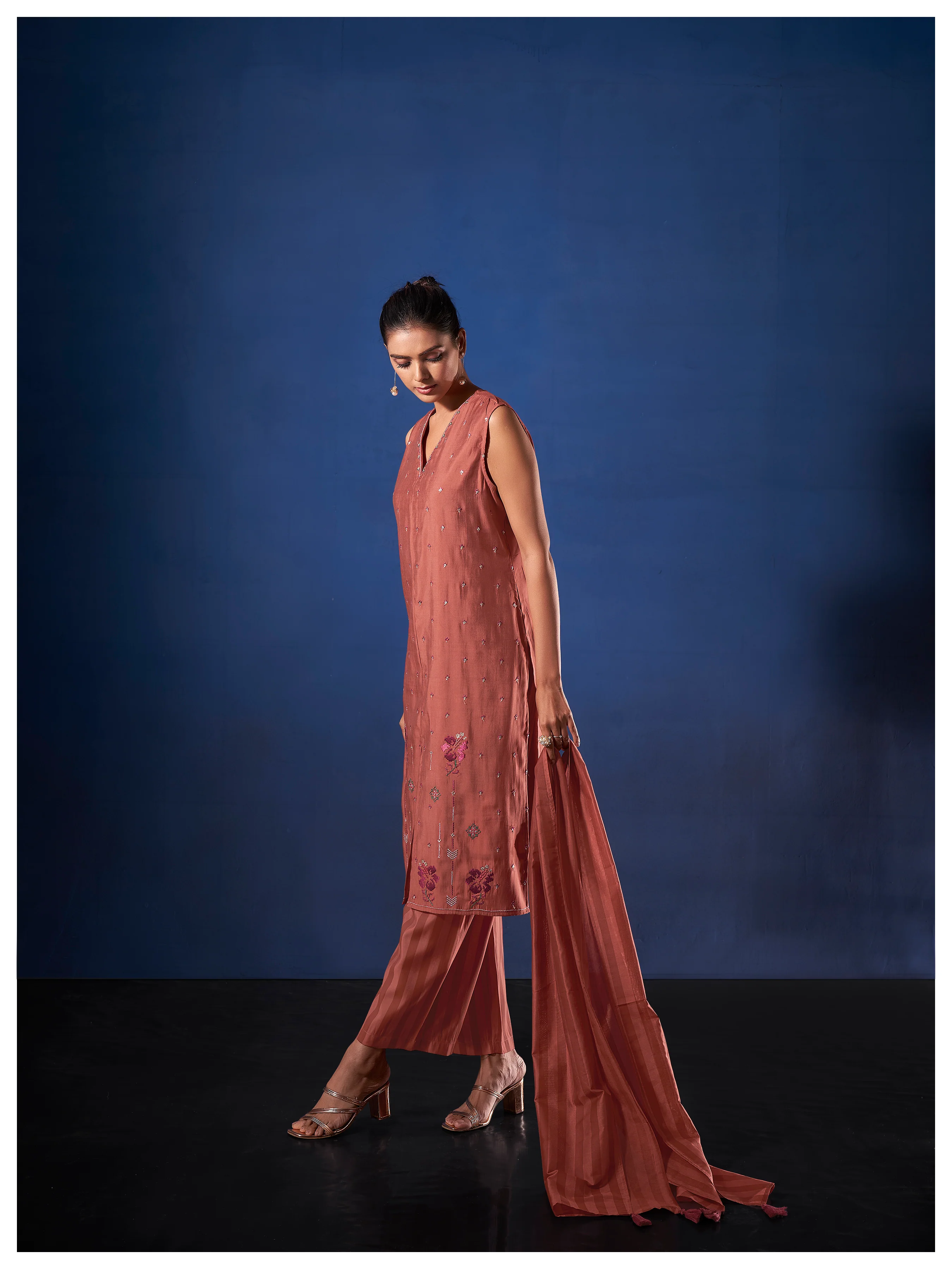 Alena Rust Work Co-ord Set comes with Stole - Image 12
