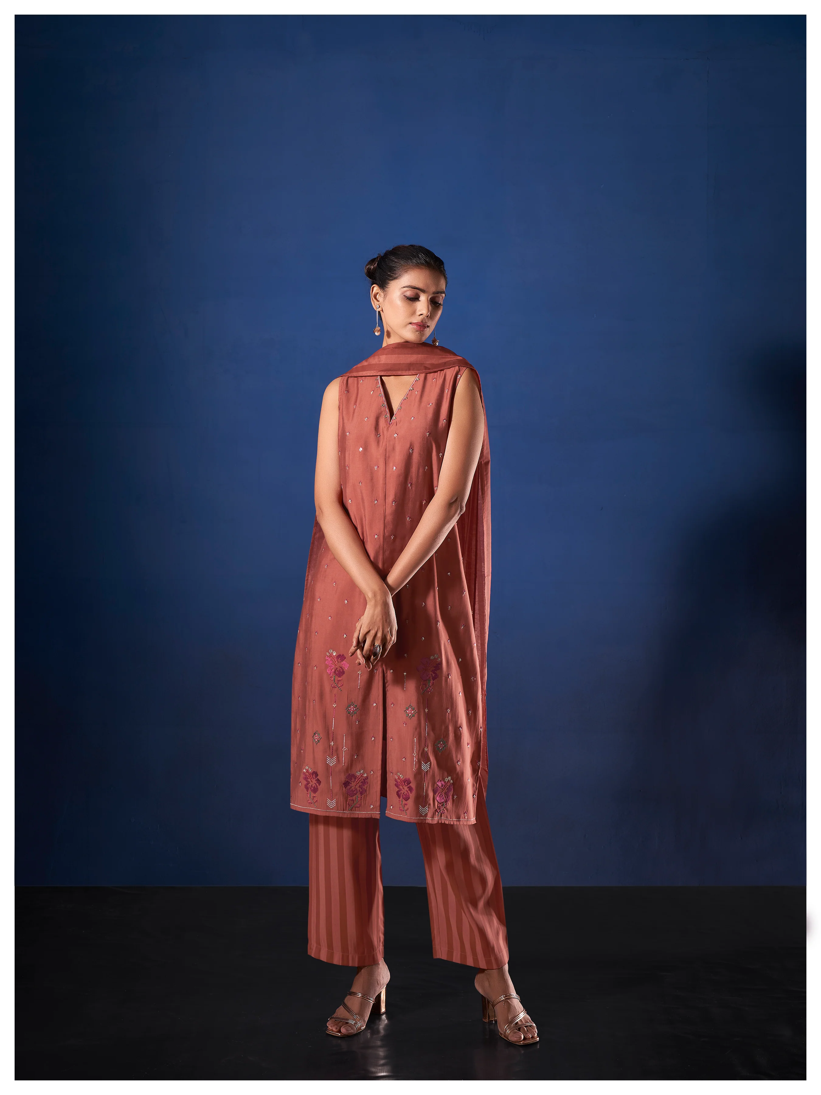 Alena Rust Work Co-ord Set comes with Stole - Image 9
