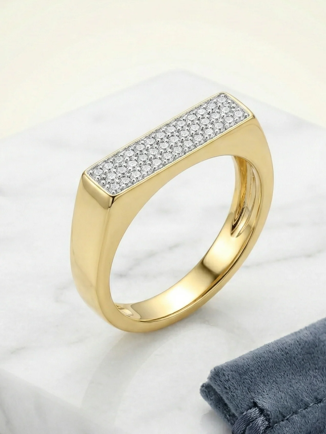 Rivaaz Royale Diamond Ring - Image 5
