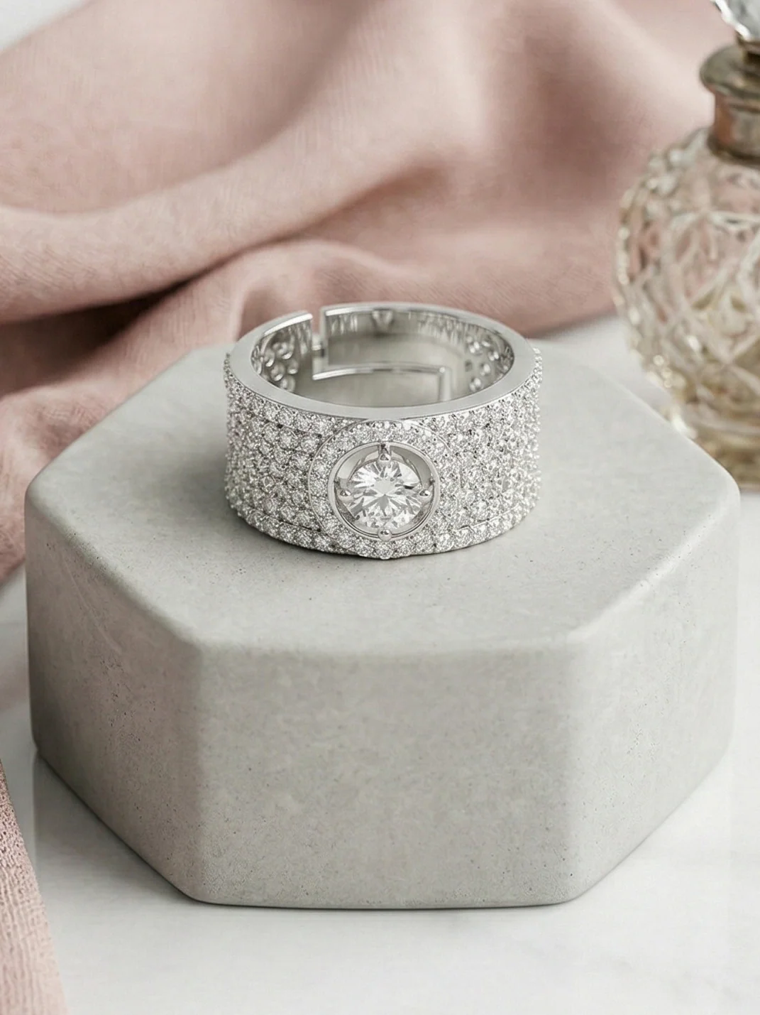 Rivaaz Royale Diamond Ring - Image 2