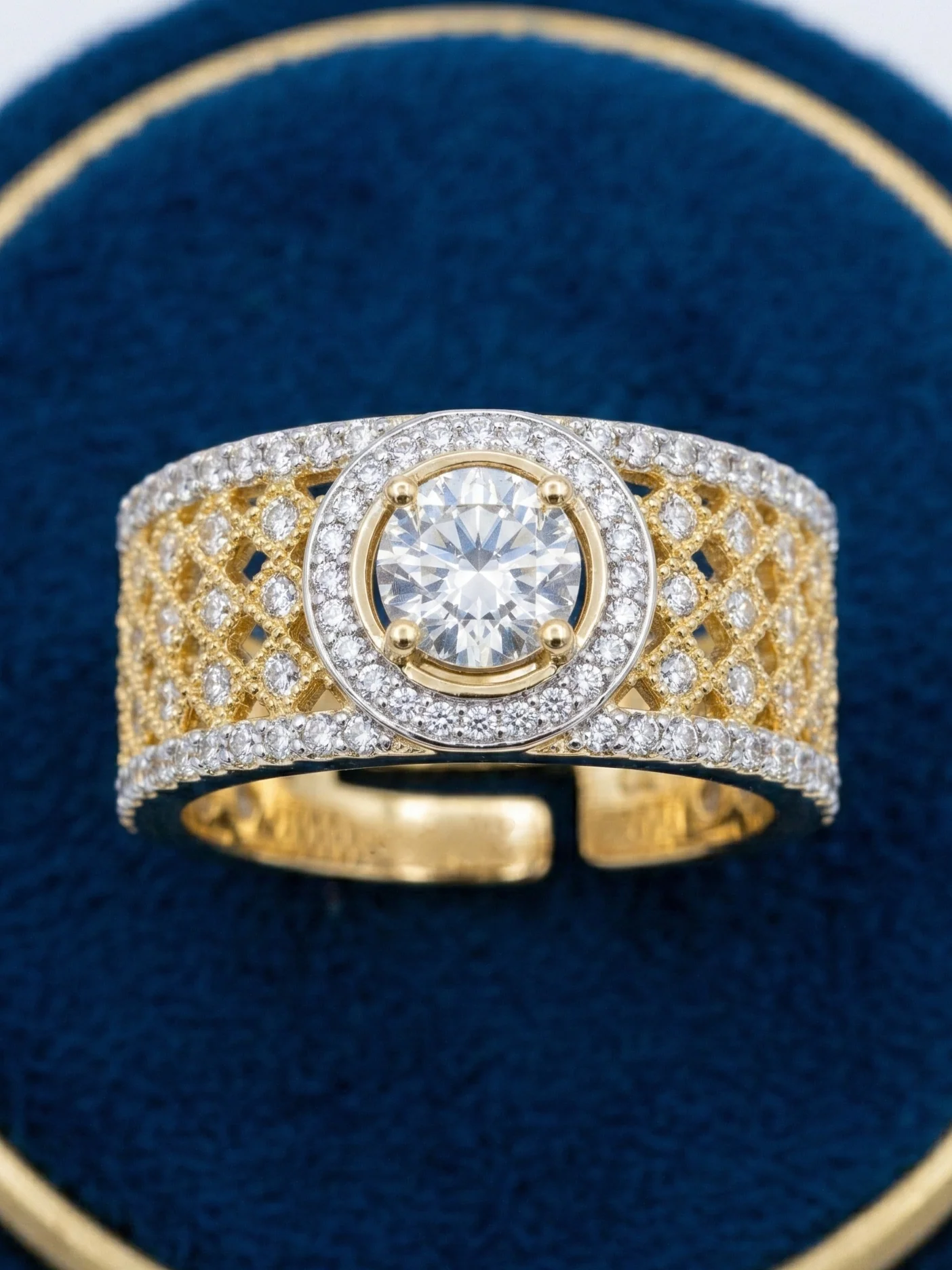 Rivaaz Royale Diamond Ring - Image 3