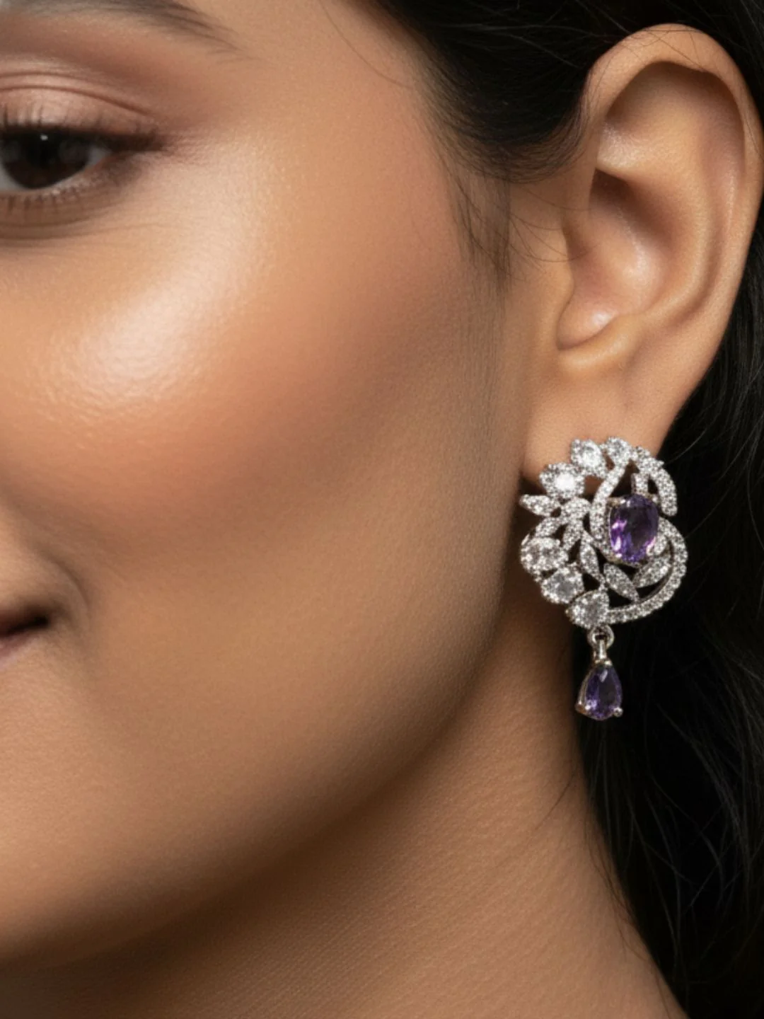 Savana Diamond Earing & Pendant Set - Image 4