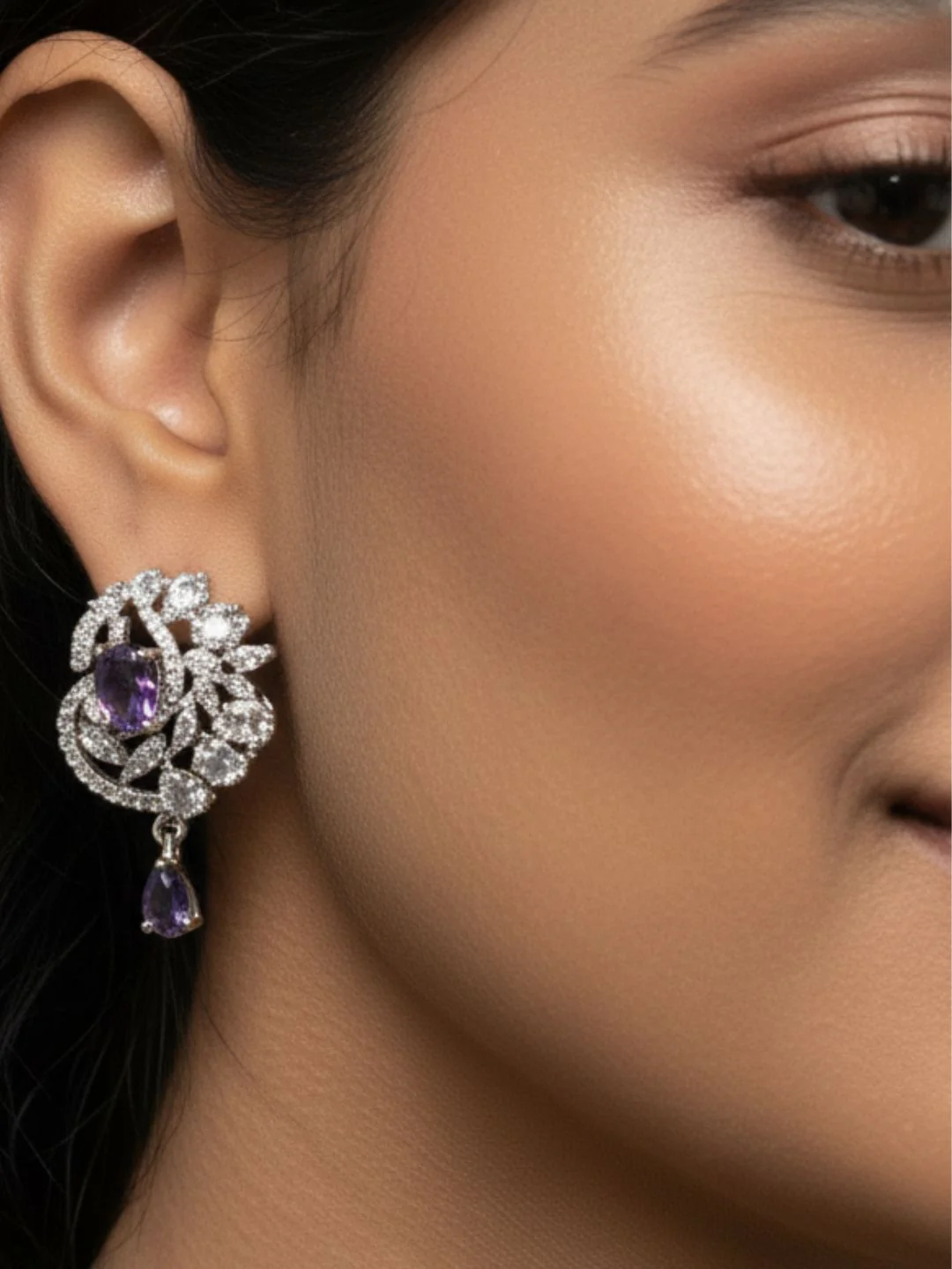 Savana Diamond Earing & Pendant Set - Image 7