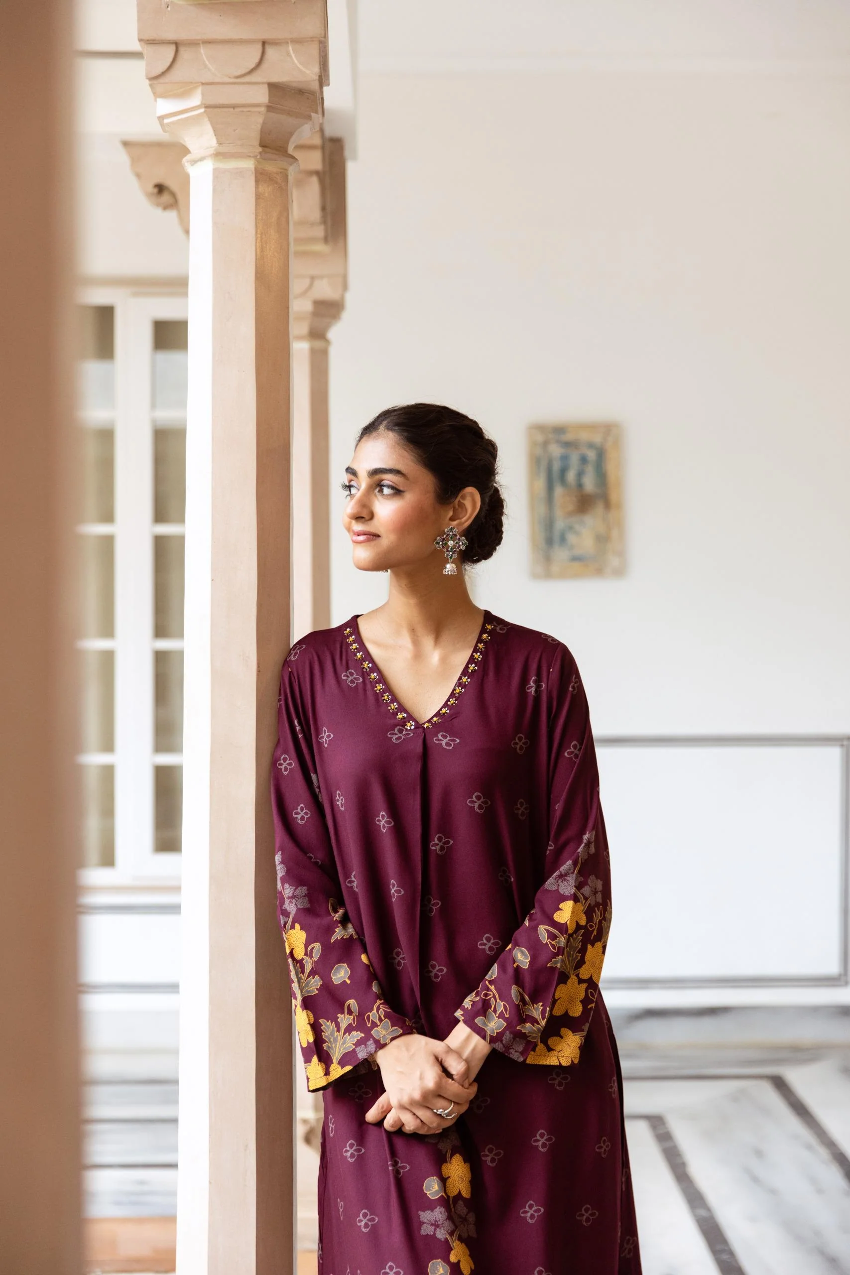 Shimoni Merlot Printed Kurta Pant Set - Image 2