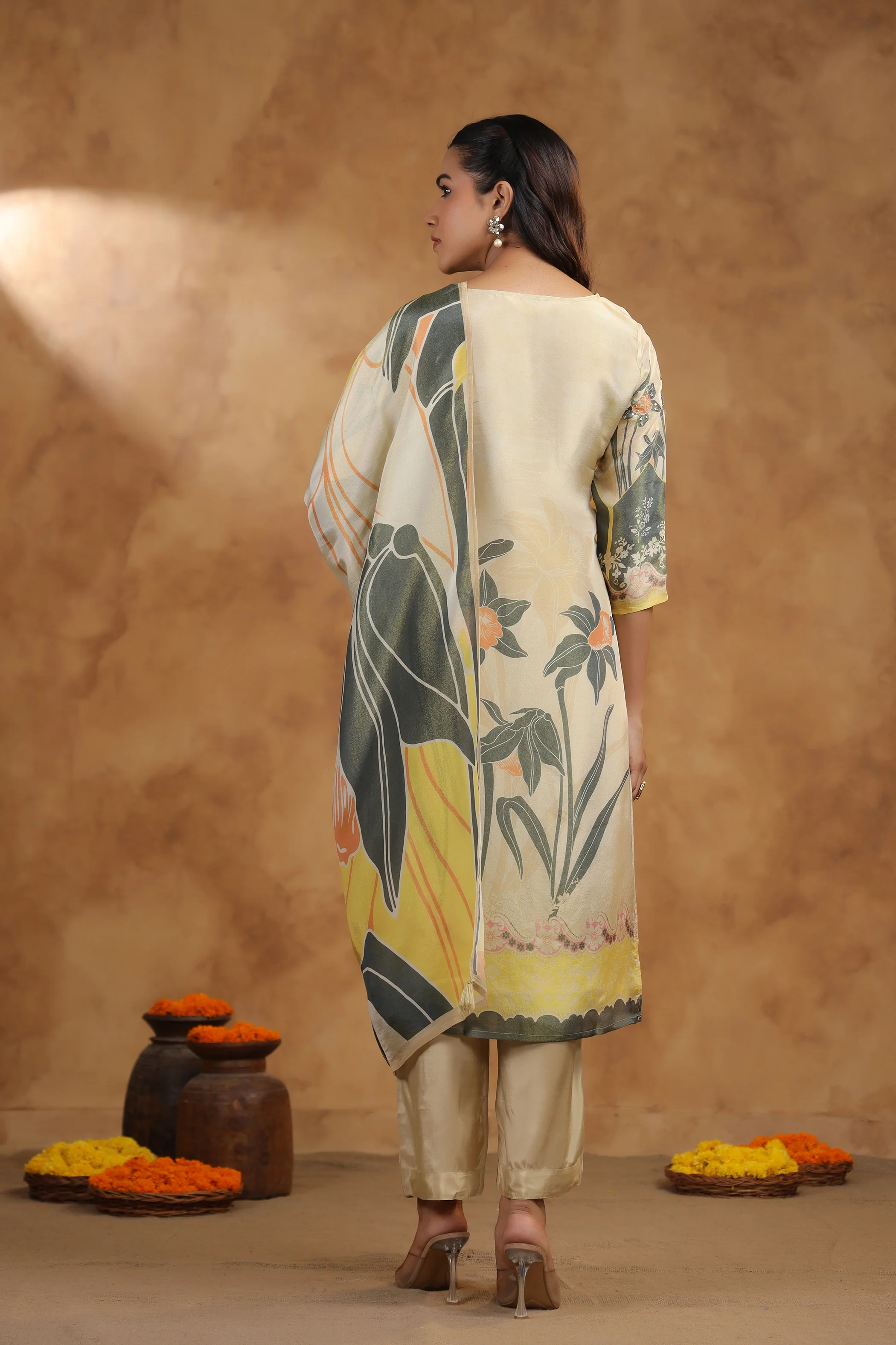 RITVI OFFWHITE WORK SUIT SET - Image 9