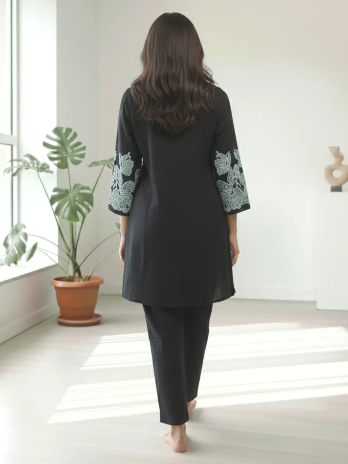 Reet Onyx Embroidered Co-ord Set - Image 3