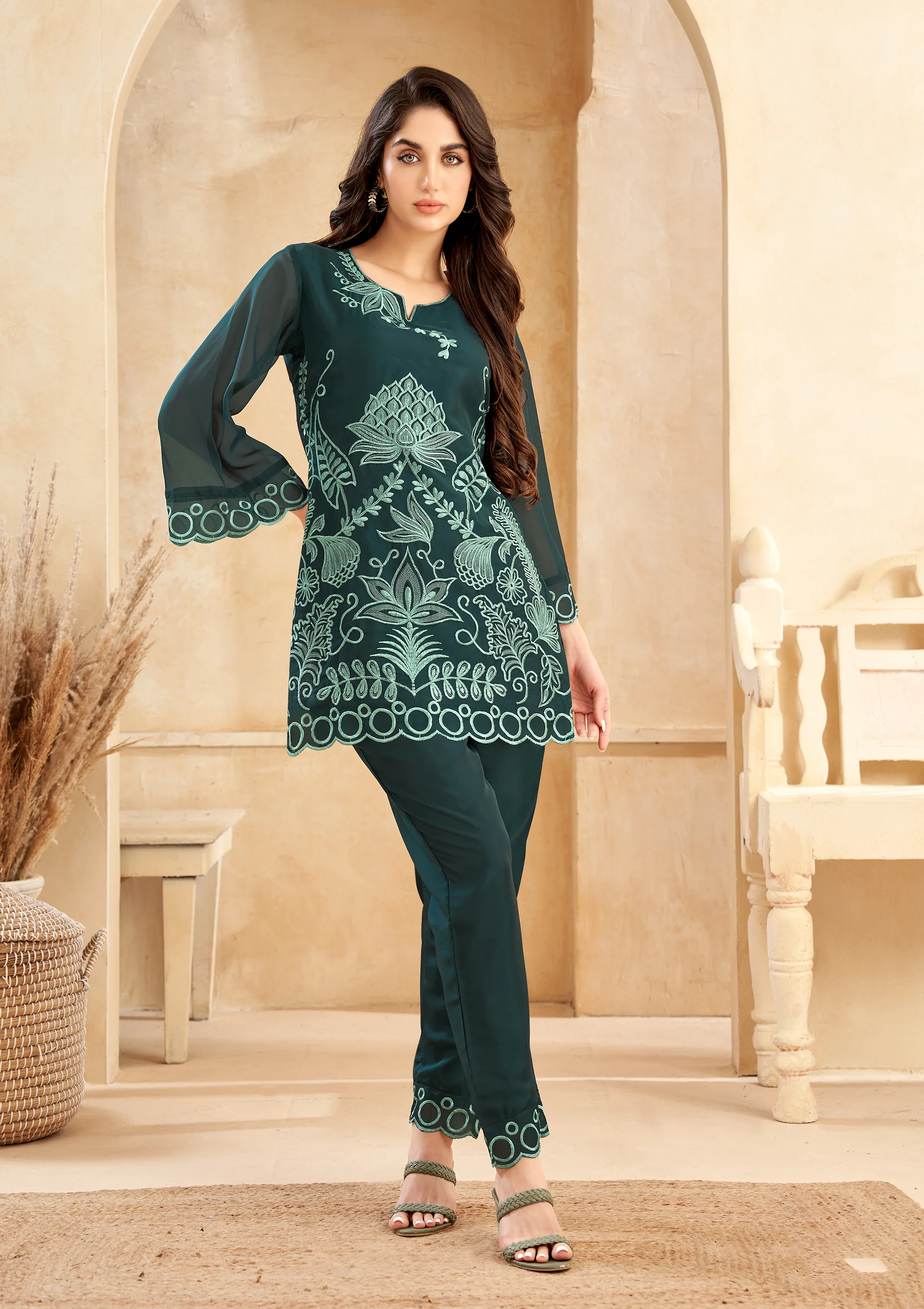 Srijan Fern Embroidered Co-ord set - Image 9